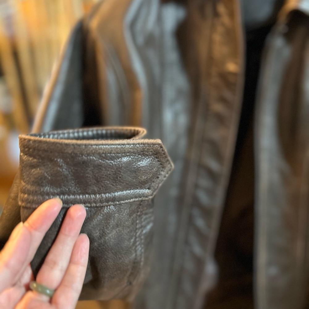 Eddie Bauer Women’s XS full grain leather jacket - Picture 6 of 11